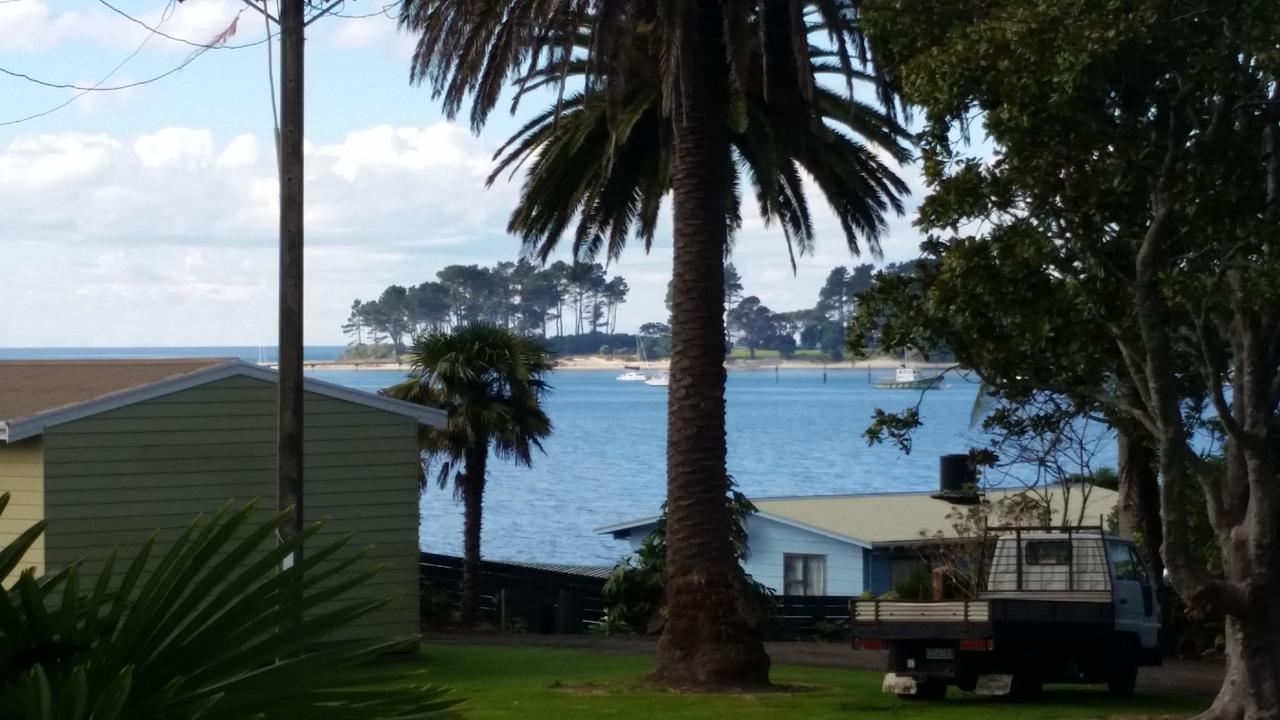 Blue Water Motel Tairua Exterior photo